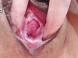 Close ups of SQUIRTING ASIAN PUSSY