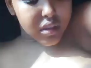 Somali Porn Star - Somali girl fucks in the car