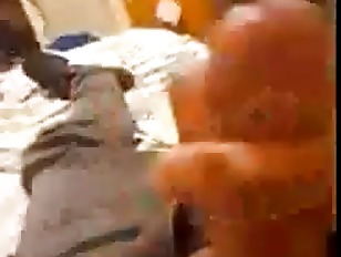 Liti Claessens masturbeert op webcam voor een 08-jarig meisje