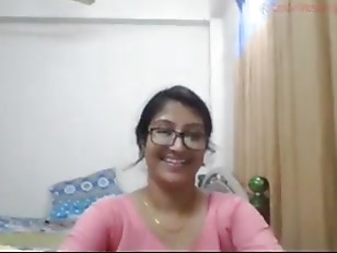 desi bhabhi julia stripping