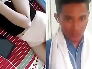 Karaoke Sambil ngentot Vagina Cewek menyanyi mendesah