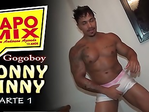 Tonny Vinny, the king of daring, uncensored on TVPapoMix - Part 1 - WhatsApp do PapoMix (1194779-1519)