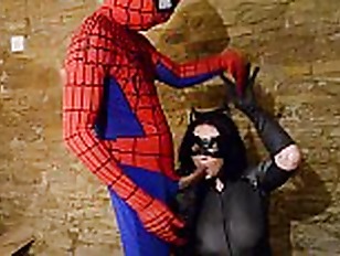 Cosplay Babes stunning harmony reigns catwoman vs spiderman// sh.st/DrAOb