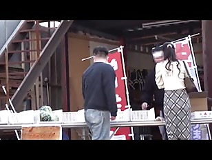 【人妻ナンパ】「…しゃぶって震わせて。」アナルもまんこをくぱぁ…で剥きでた敏感な32歳の素人妻の初心クリトリス！