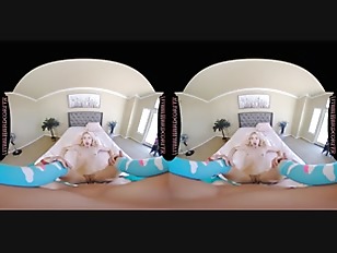 Chloe Shows Step Daddy She Is A Nympho – Chloe Cherry VR – Chloe Goodman