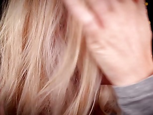 Asmr close up mouth sounds sexy