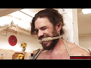 Johnny Ford is sucking hard on Vander Pulaskis thick dick