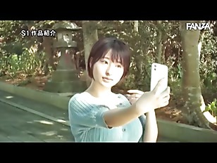 【桃果あかり】20歳の特別な1年！自由を手に入れたIカップ美女との初SEX。