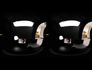 【VR】「リアルな目線で見れるってめちゃ興奮する」尻ぷりんぷりんだね～！こっそり内緒でエッチ？乳首いじり楽しいわ