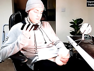 handsomeben Porn Tube Videos at YouJizz