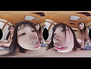 【VR・禁断ハメ】アナタのチンポに群がる痴女！！再婚相手の連れ子とハーレム過ぎる生ハメ生活！！