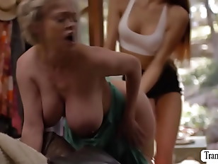 Tshemaletitsucking porn video – Horny MILF lets TS neighbor fuck her pie