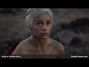 Emilia Clarke fully naked