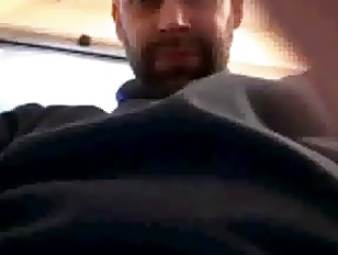 marco pugliese si masturba davanti a una ragazzina di 14 anni