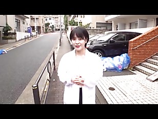 【ナンパ】「元気なのは大好きﾃﾞｽ…」白衣がエロくみえてしまう素人の保健室の先生をゲット！【赤面女子】