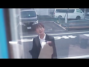 【マジックミラー号】「…くぱぁ！恥ずかしいっ…！」ナンパした素人の就活ロリ顔JDがマンコもアナルも丸見え面接！