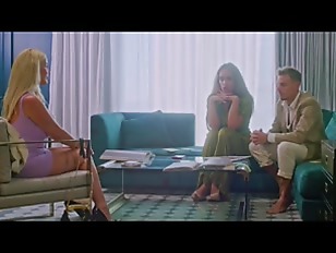 Milf sedenta por anal bombástico