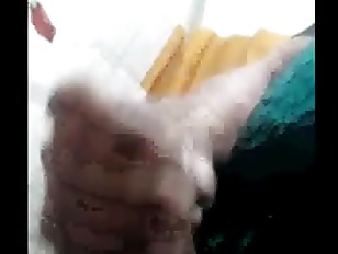 Roberkys Calviño Hernandez.avi es un pervertido y pedofilo que se masturba en cam frente a una niña de 2 años