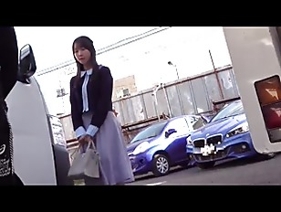 【マジックミラー号】「こんな格好ハズいんですけど…」ナンパした素人の清楚な美人JDが攻めすぎハイレグ水着に！