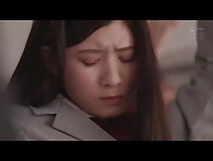 【女子校生】『これで精液を拭きなさい』電車痴漢されてから快楽に目覚めた清純女子高生！授業中にオナニー、学校で中出し