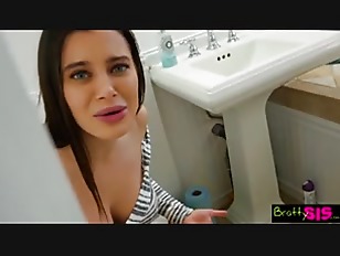 Brother Step sister big ass in bathroom - full video here : https://gsul.me/deyY