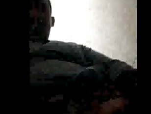 Patricio Chiriboga se masturba frente a una chica