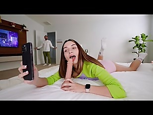 ＂OMG Step Bro! I Just Want To See What I Look Like Sucking Dick＂ dnyn19v