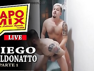 LIVE PAPOMIX - Diego Maldonato, Twitter phenomenon, remembers first bitching in São Paulo park - Part 1 - WhatsApp (11) 94779-1519