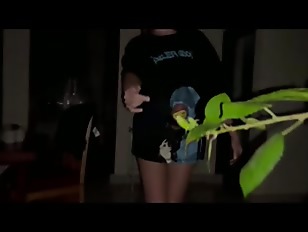 Amateur chick gets eaten out and fucked in the kitchenW9szPbZO