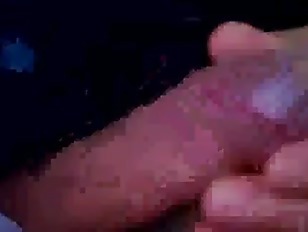 aviso a la policía de la interpol se masturba frente a los niños de 14 años de edad en la cámara