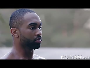 I know that gorgeous Jay Austin wants my body so I reward his butt with my cock