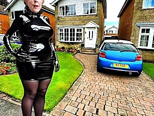 Cocksucking Shiny Pvc Skirt Stockings High Heels Pornstar Slut Granny at Home on the Front Drive -