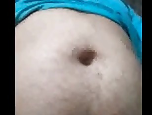 Carlos Iglesias.avi es un pervertido y un pedófilo se masturba frente a una niña de 4 años