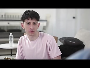 Boyfriends april fools prank gone wrongSCKnXP3i