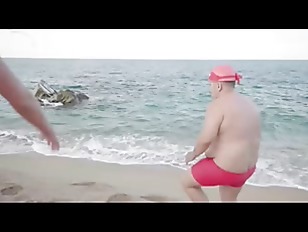 wandering busty strangerxvf3Njz