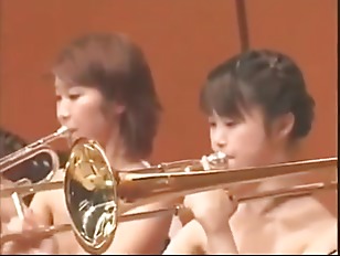 Naked Japanese Orchestra plays The Nutcracker march (Pyotr Tchaikovsky)