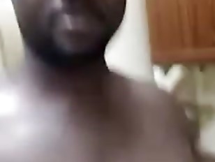 Réseaux porn video – Voilà la vidéo nue de Mr Franck Sadate Kiema qui est devenu un acteur pornographie sûr les réseaux sociaux pour plus d'informations veuillez le contacter sur WhatsApp +2267668274