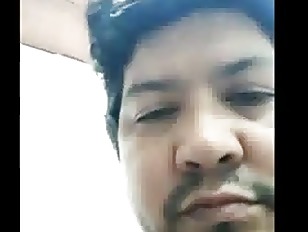 se masturba en una caam frente a una nia de 4 aos Porn Tube Videos ...