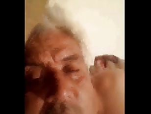 José Jonatan González Aguirre es un pervertido y pedófilo que se masturba frente a una niña de 2 años