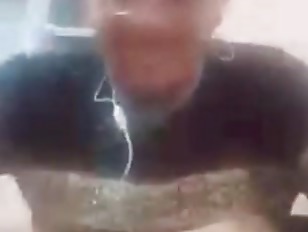 فضيحة عمر من مدينة الرباط خدام في السفارة شاد جنسي يومارس العادة ...