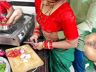 Khichdi porn video – On the second day of Komal&amp;#'s first wedding night, her brother-in-law entered the kitchen and cooked Khichdi