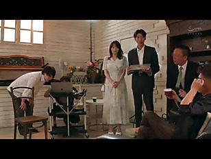 【人妻NTR】『奥さん、おっぱいもとっても美しいですよ』おだてられヌードモデル！密かに左手で勃起チ◯ポを手コキでシコシコ