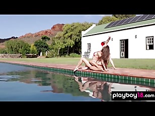 T porn video – Ukrainian teen lesbians Gloria Sol and Sofi Ka posing naked by the pool