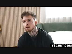 Intergenerational porn video – Silver Steele finding his way to Atlas Alexanders entrance and pushing his way inside