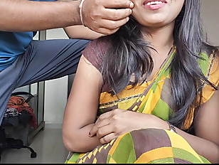 Desi Bhabhi wearing a saree got fucked by her Desi boyfriend