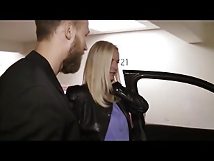 Slow porn video – Naughty Dirty Tina Bekommt Creampie vom jungen NachbarnD5VbrHhI