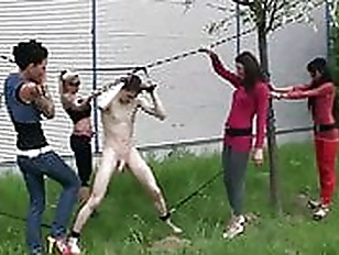 Ballbusting Outdoors